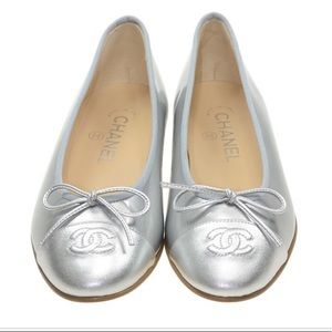 Silver Chanel flats. Size 40